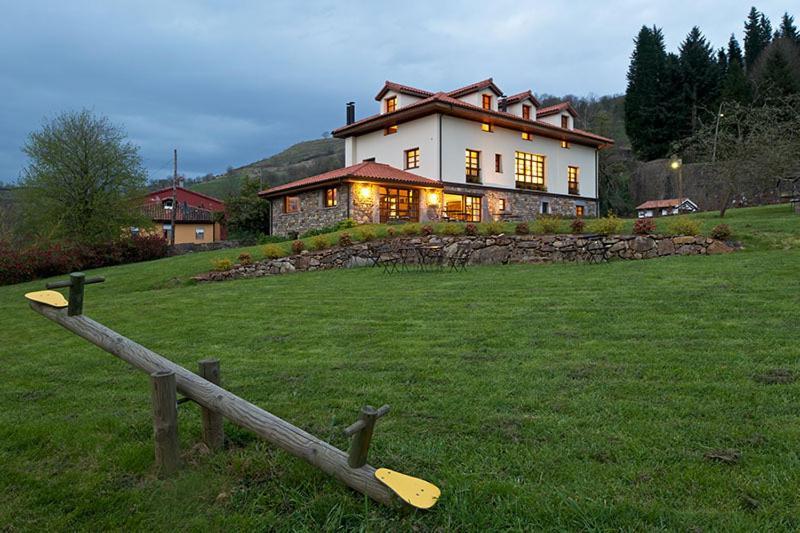 Hotel Rural Casa De La Veiga Sama Exterior photo